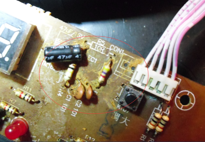 電磁爐線路板進水損壞 電磁爐線路板進水損壞